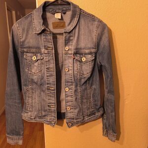 Levi's Original Trucker Jacket Womans Xtra Small Wash Blue Denim Jean Jacket